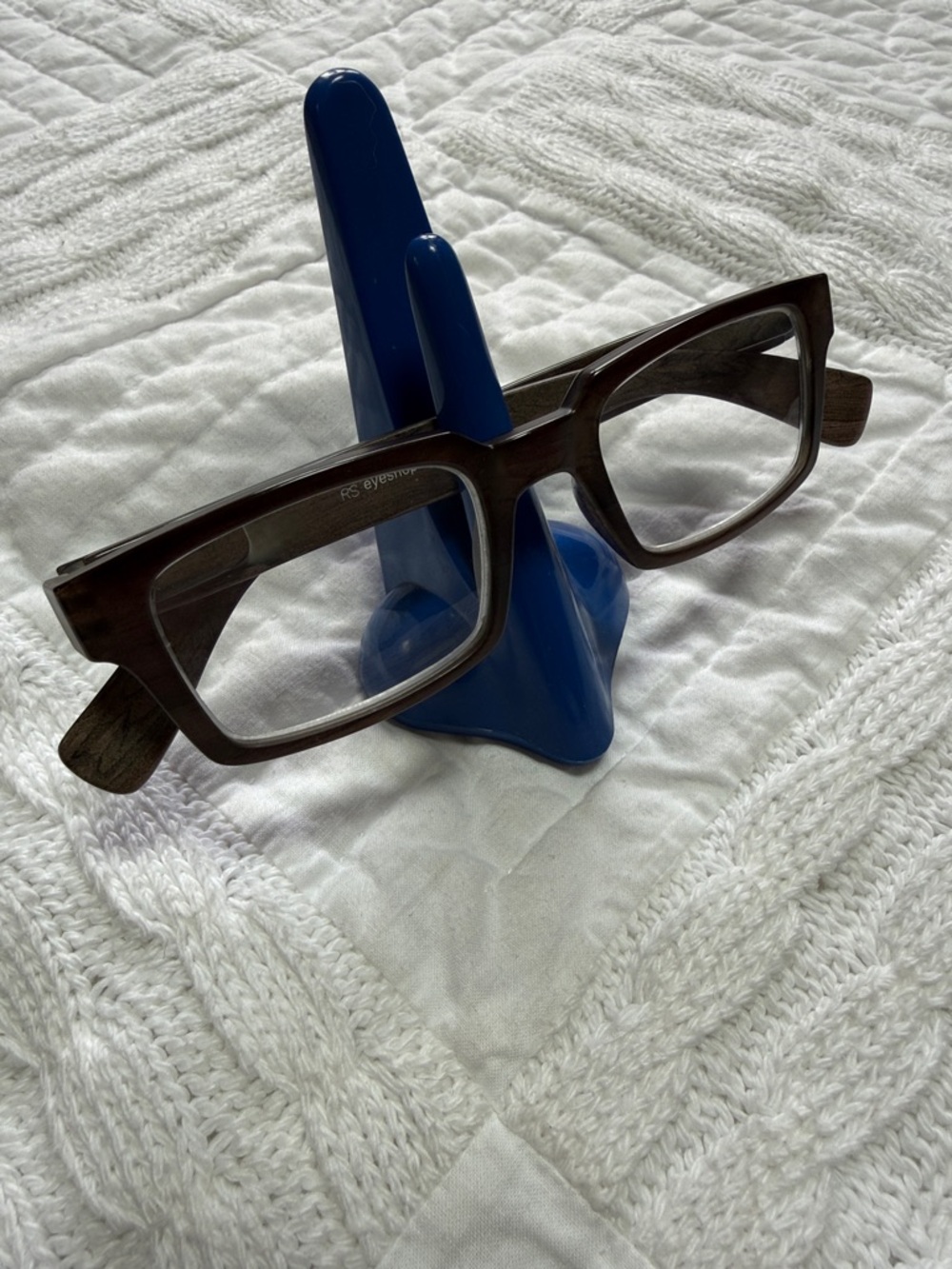 Vintage E & B Giftware Nose Eyeglasses Holder 1987